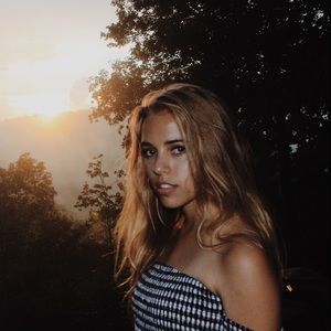 Meet your Posher, Lydia